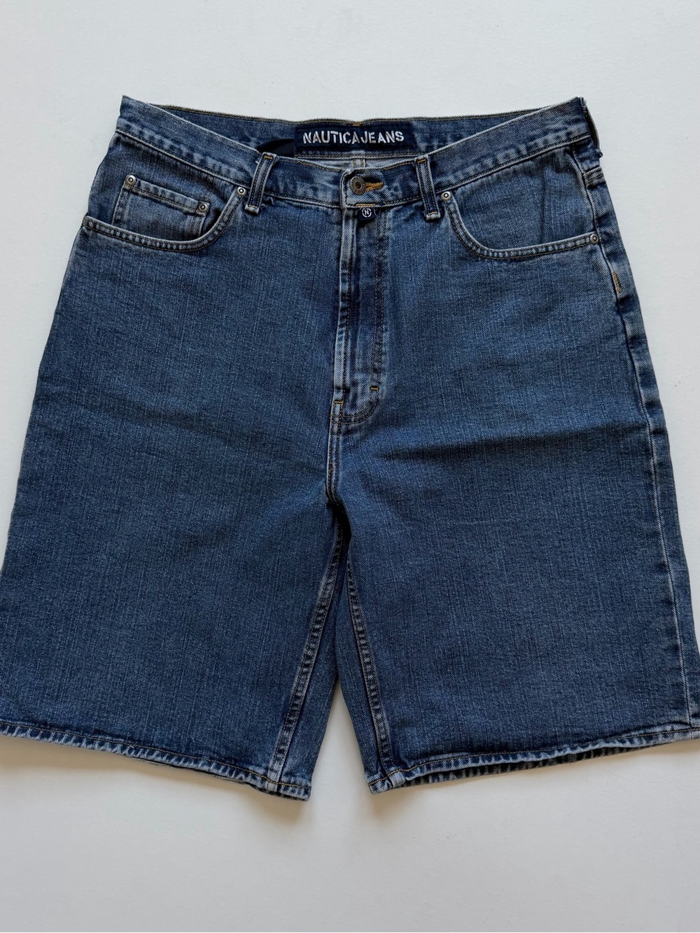 Nautica Men's Blue Denim Easy Fit Jean Shorts. Like new with one flaw *READ*